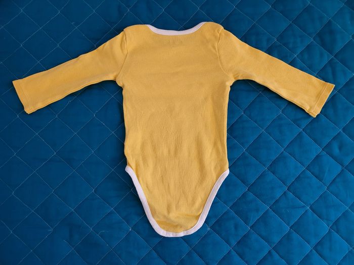Lot de 5 bodies 9 mois - photo numéro 2