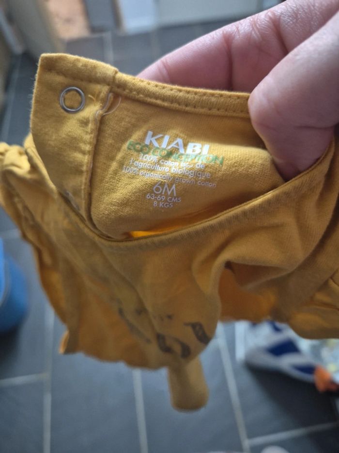 T shirt moutarde - photo numéro 3