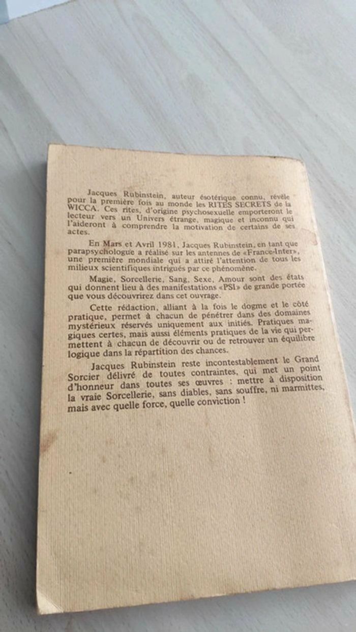Grand livre de la sorcellerie et de la Wicca Rubinstein Bersez - photo numéro 5