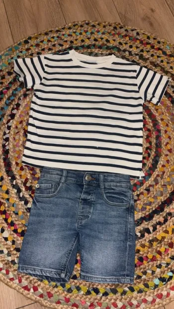 Ensemble short jean t-shirt garçon