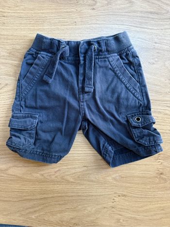 Short bleu marine YCC 3 ans 36 mois garçon enfant très bon état