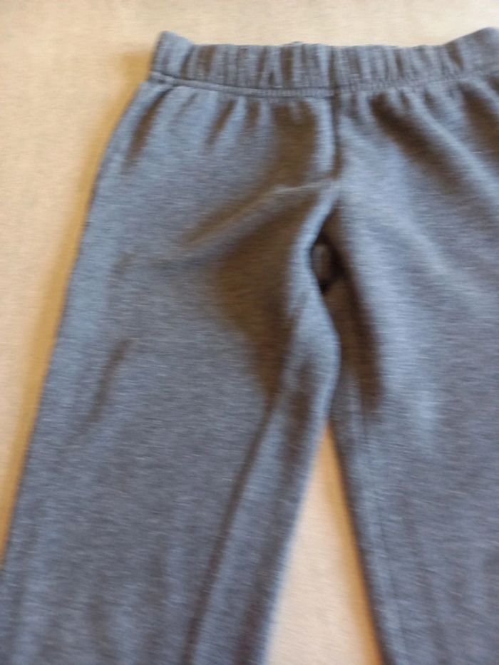 Pantalon survêtement molletonné 8 ans - photo numéro 2