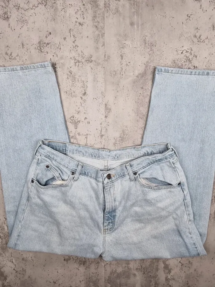 Jean Wrangler bleu clair – Taille 38x29 US / 48 FR Homme (mesures en photos) - photo numéro 2