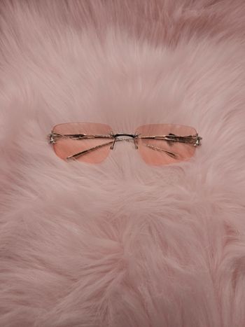 Lunette de soleil rose