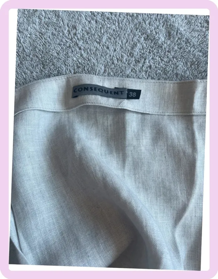 🌿 Débardeur Consequent – Taille 38 – Gris, coupe longue, 3 boutons frontaux 🌿 - photo numéro 4