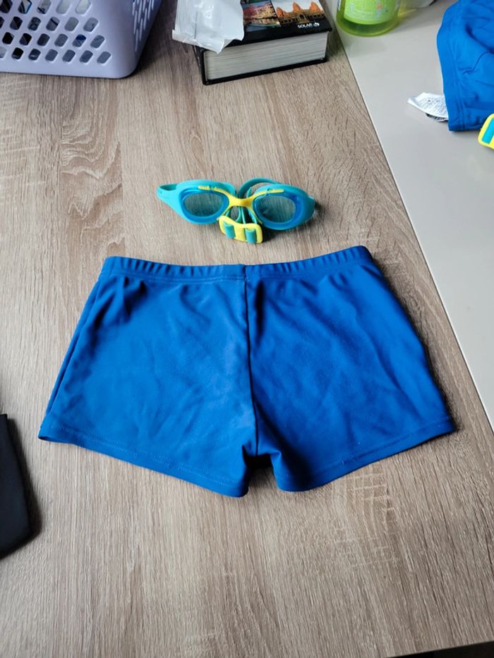 Maillot de bain shorty Nabaiji 7 / 8 ans + lunettes de piscine en cadeau - photo numéro 2