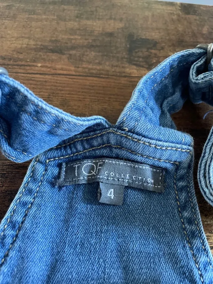 Lot de salopette / robe fille 4 ans - photo numéro 3