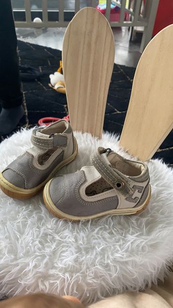 Chaussure été garçon pointure 18