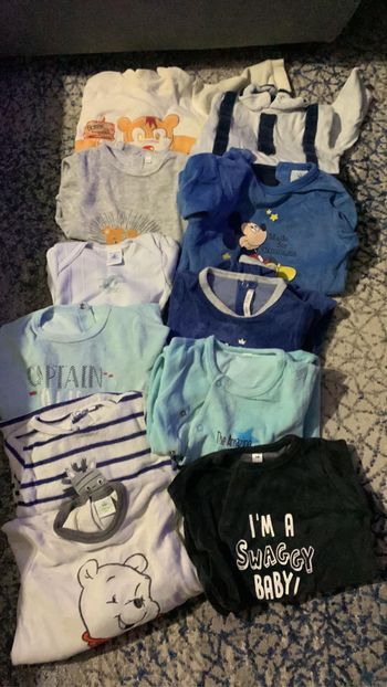 Lot 11 pyjamas 6 mois