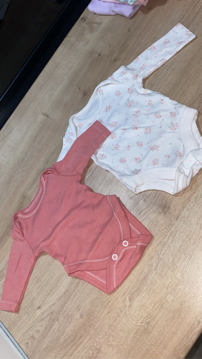 5 bodies - photo numéro 2