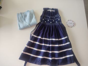 Robe chic et gilet en taille 4 ans