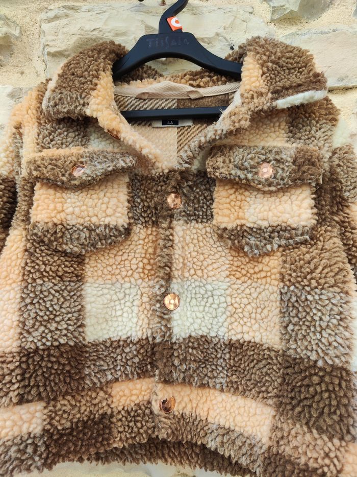 Parka fille marron a carreaux 4 ans🌞neuf🧸parfait pour le printemps et l'hiver 💡 - photo numéro 10