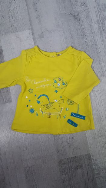 Polo vert anis. 1 mois