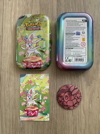 Pokémon TCG – Mini Tin Nymphali (avec jeton & carte illustrée)