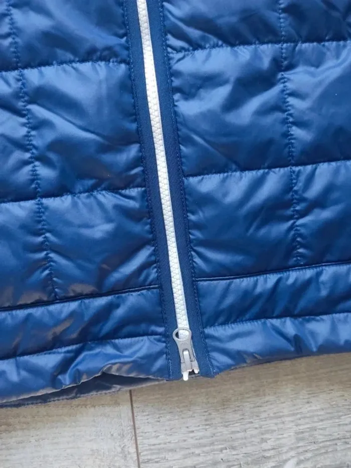 Doudoune / veste matelassée sans manches bleu marine avec poches taille S Nike neuve - photo numéro 4