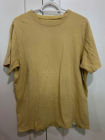 688 – t-shirt ample jaune à manches courtes Pull&Bear en taille S