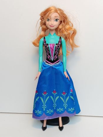 Poupée disney anna reine des neiges frozen