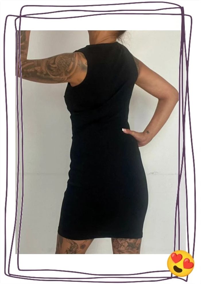 Robe moulante taille M - photo numéro 3