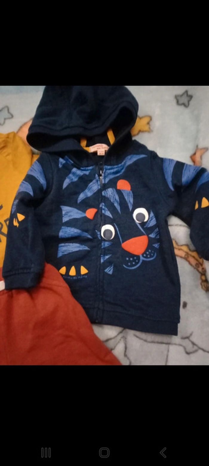 Ensemble 4 pièces 6 mois neuf - photo numéro 4