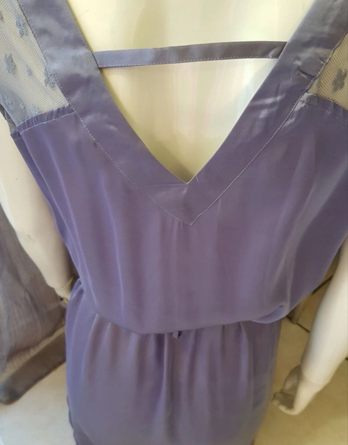 Robe satinée avec dentelle - photo numéro 3