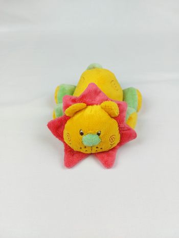 Peluche doudou lion jaune orange vert grelot 18 cm Addex junior