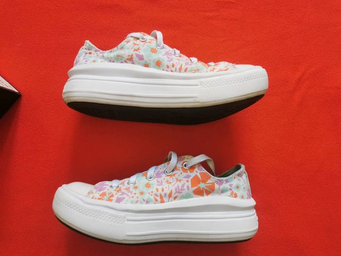 Sneakers Converse basses taille 34 - photo numéro 5