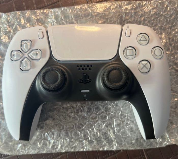 Manette PS5 DualSense blanche – Neuve, jamais utilisée 🎮 - photo numéro 5