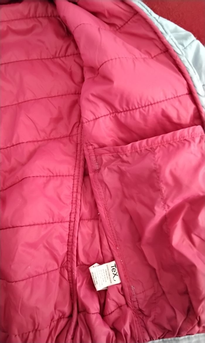 Blouson  à  capuche  , bleu  violet  ,poches  intérieure et extérieur  ,Tex  ,4 - 5 ans - photo numéro 3