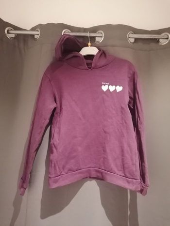 Sweet à capuche taille 12ans fille