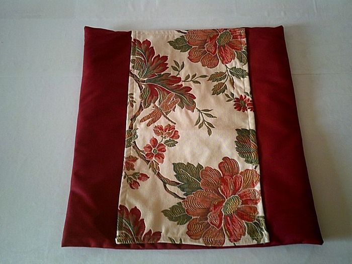 Housse de coussin en tissu ameublement floral