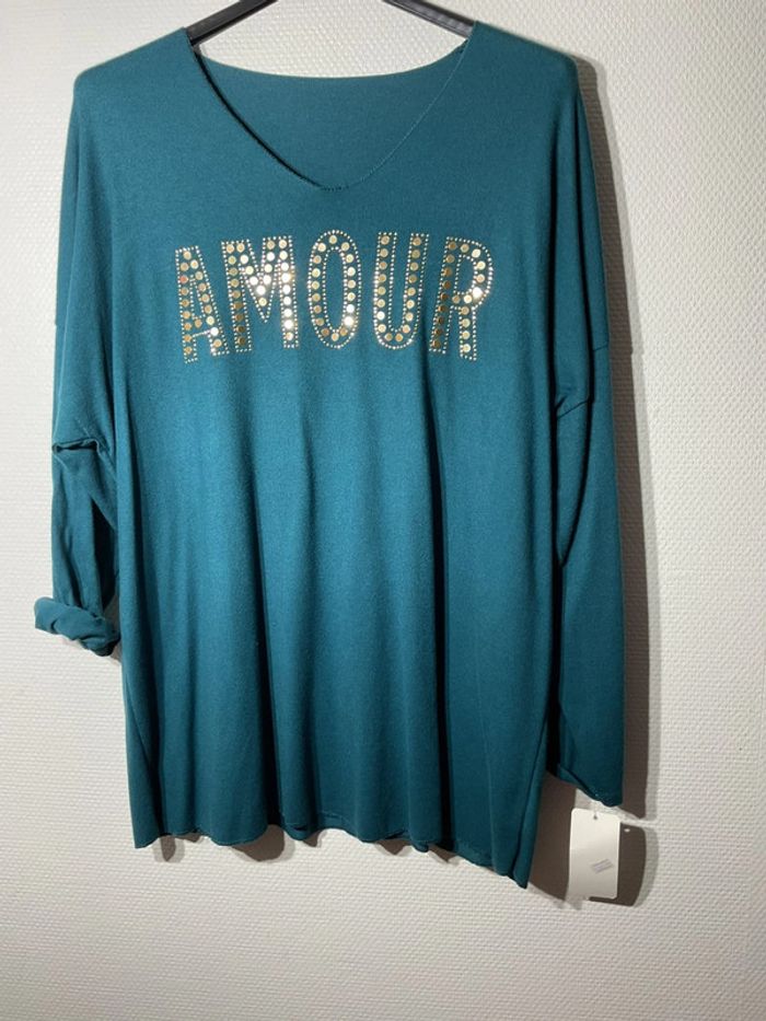 Pull « amour » femme taille unique (46-52)- E&F - neuf avec étiquette