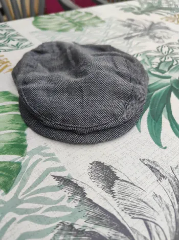 Casquette grise