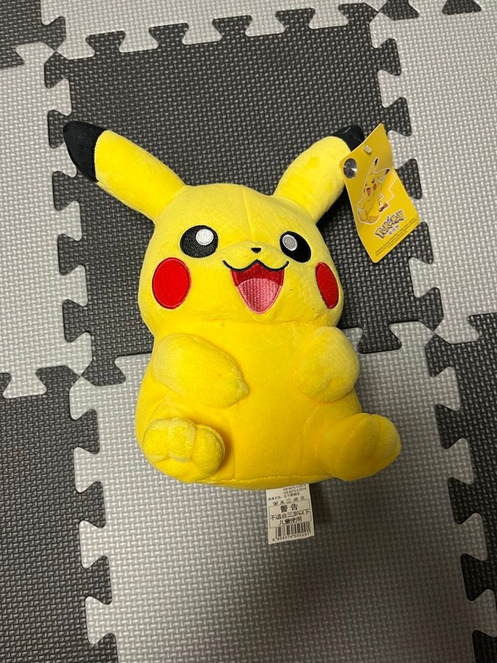 Peluche Pokémon pikachu