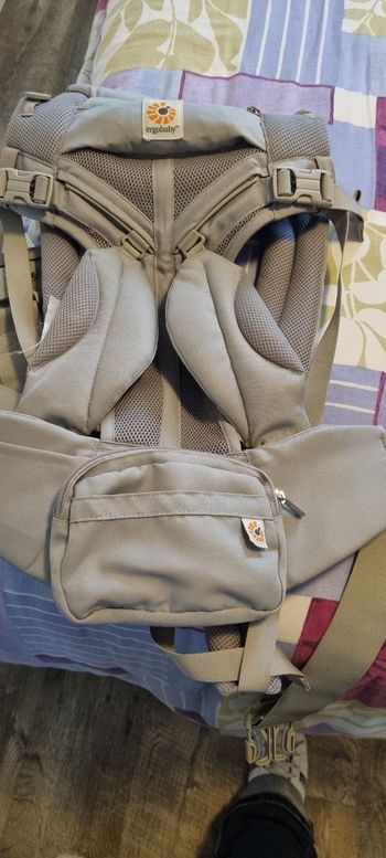 Porte bébé 360 cool air gris ergobaby