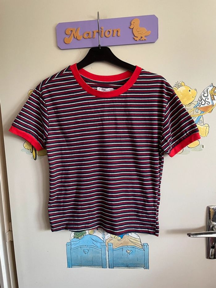 Tee shirt à manches courtes à rayures bleu marine, blanches et rouges, taille Xs, marque Gemo