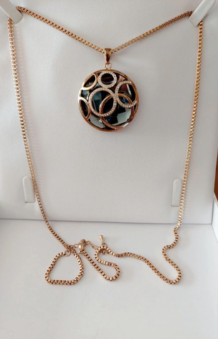 Très beau collier doré noir Marque 7 Ounces