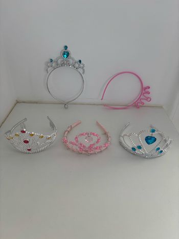 Lot de couronnes/serre tête de princesse