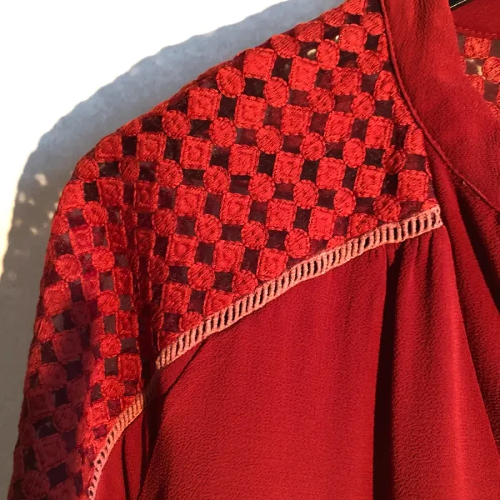 Blouse dentelle AKOZ rouge taille 40 - photo numéro 2