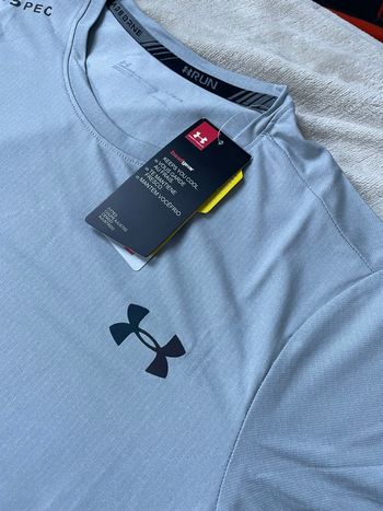 t shirt under armour