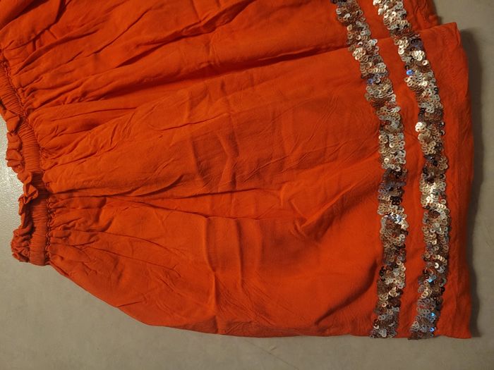 Jupe couleur rouge - photo numéro 2