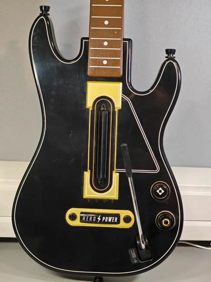 Pack Guitar Hero Live jeu & guitare pour Xbox 360 - photo numéro 4