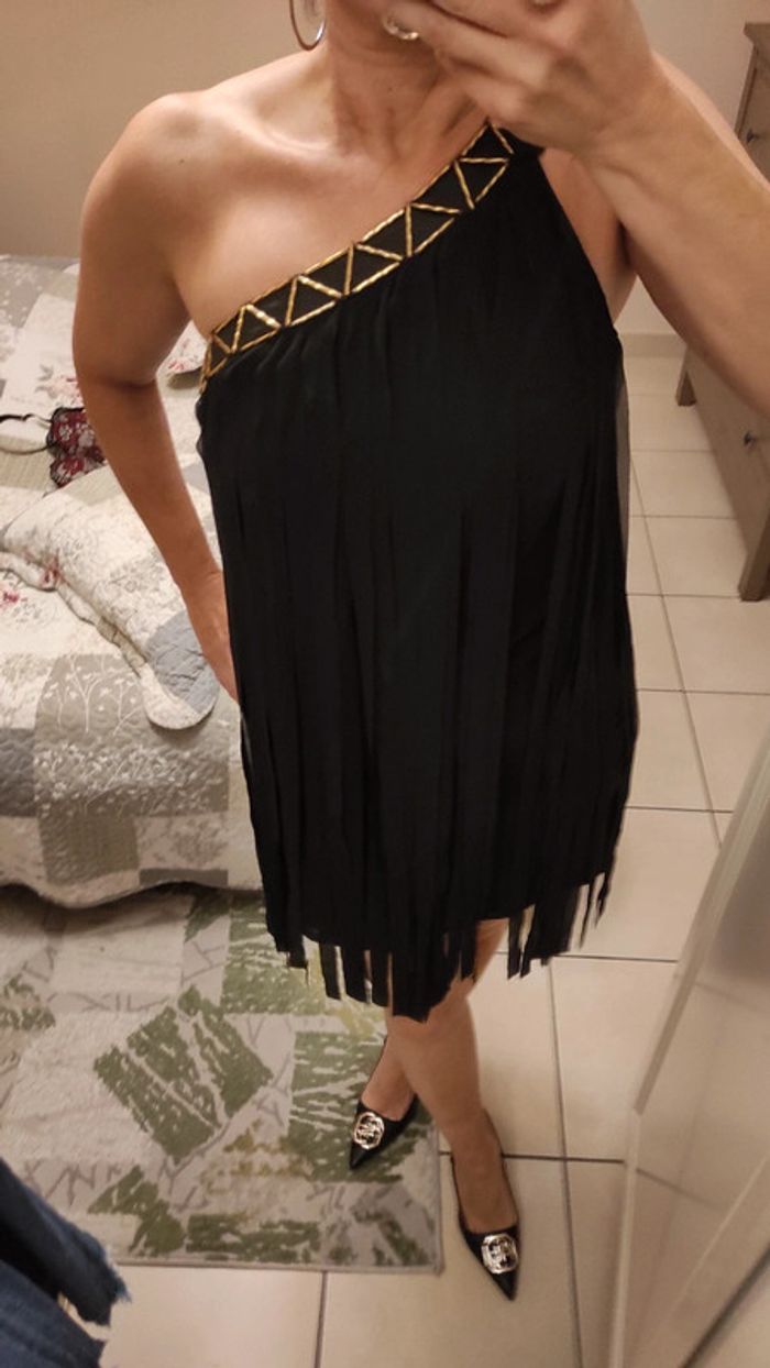 Belle robe neuve Apart - photo numéro 2