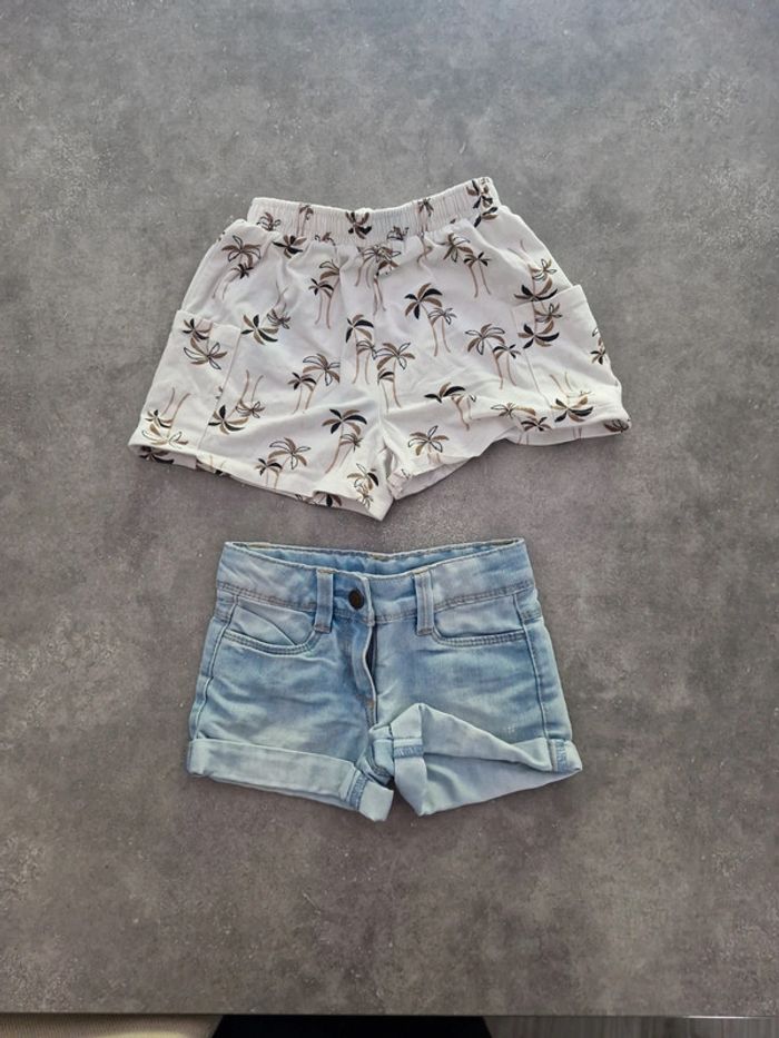 Lot 2 shorts été fille jean blanc motifs T2ans TBE tape à l'œil