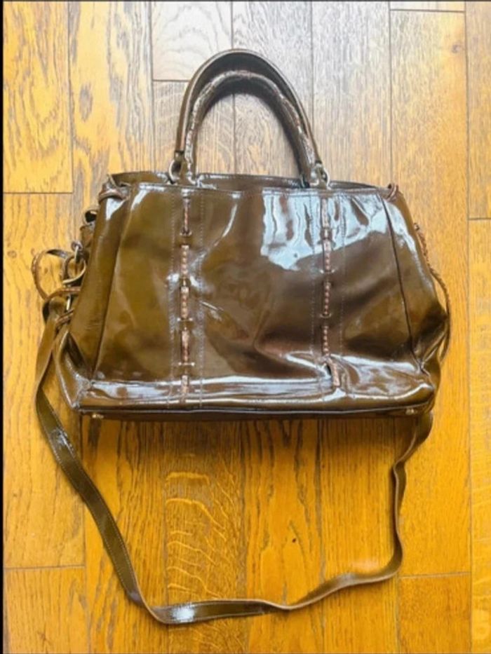 Sublime sac en cuir vernis plinio visona - photo numéro 2