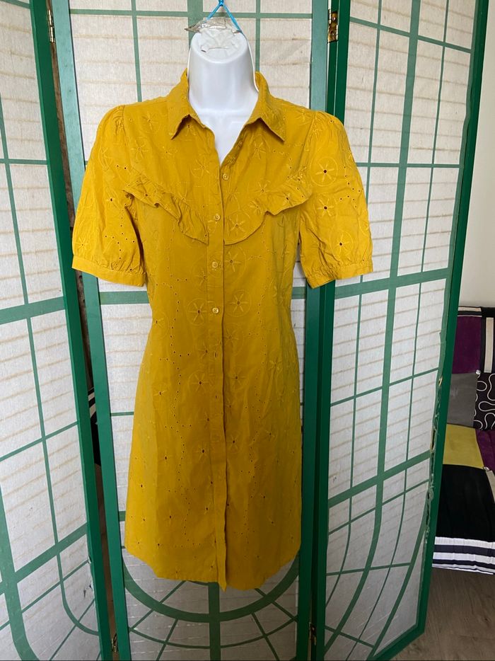 Robe moutarde
