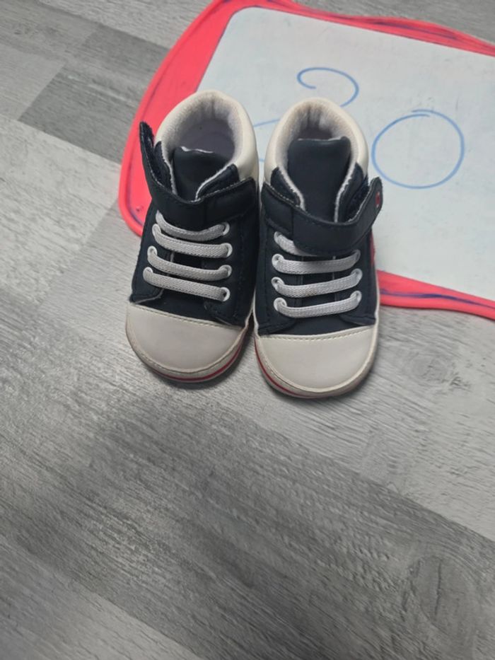 Chaussure bébé taille 20 - photo numéro 2