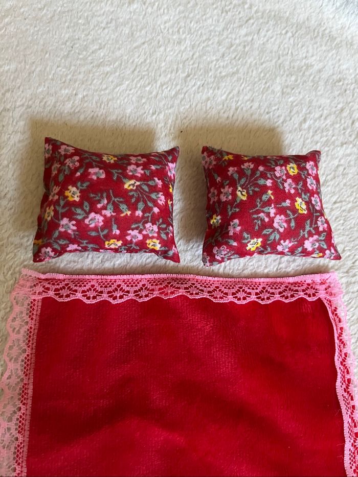 Ensemble couverture et coussins pour barbie Neuf - photo numéro 3