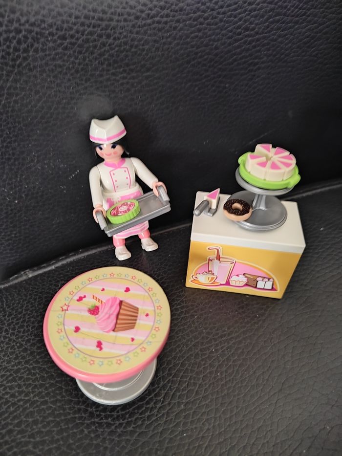 Playmobil pâtissière - photo numéro 2