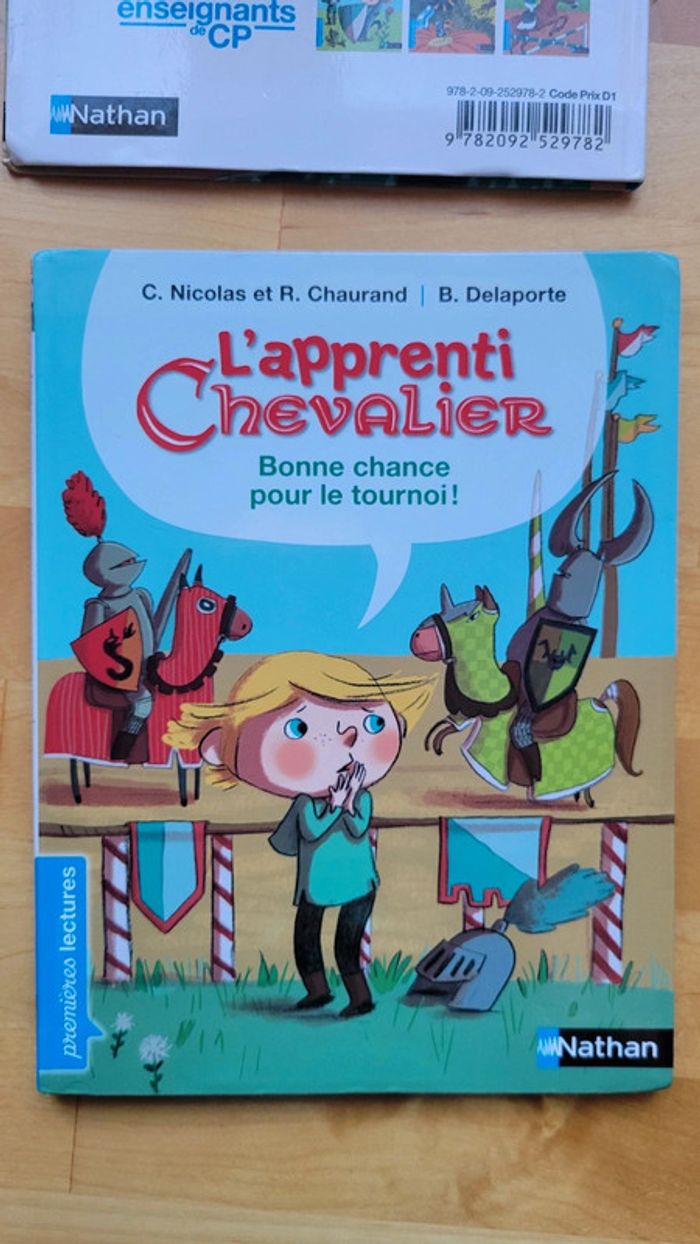 Lot Premières lectures L'apprenti chevalier : troubadour+ première mission+ à vos ordres+ tournoi - photo numéro 8