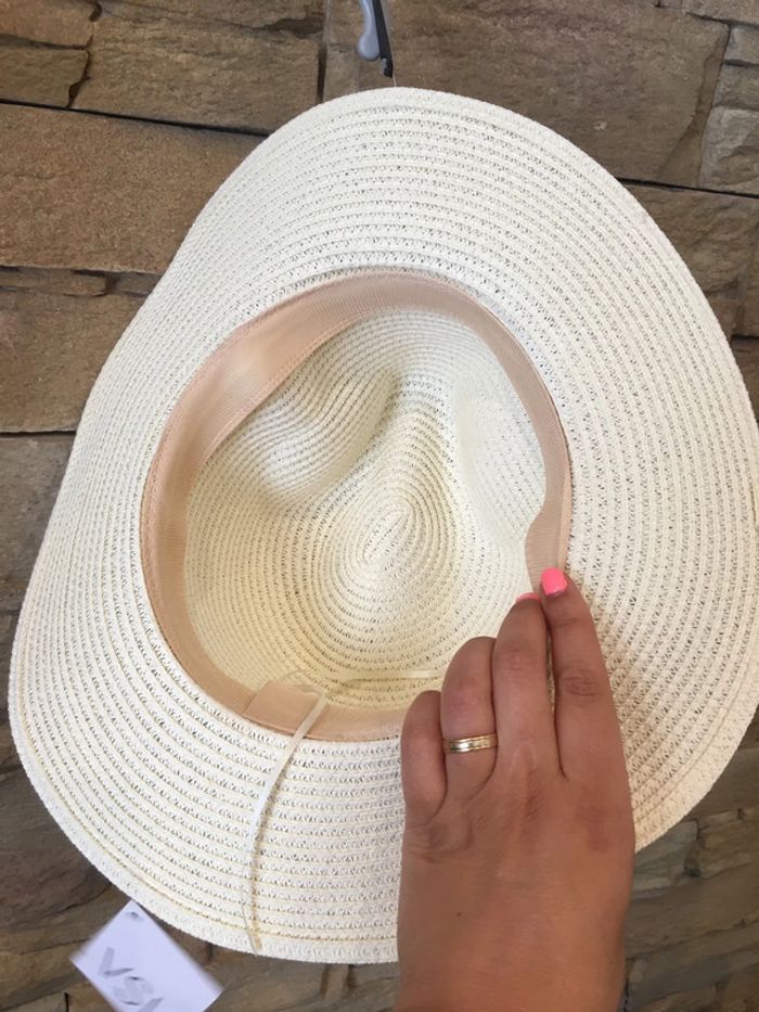 Chapeau femme Neuf - photo numéro 3